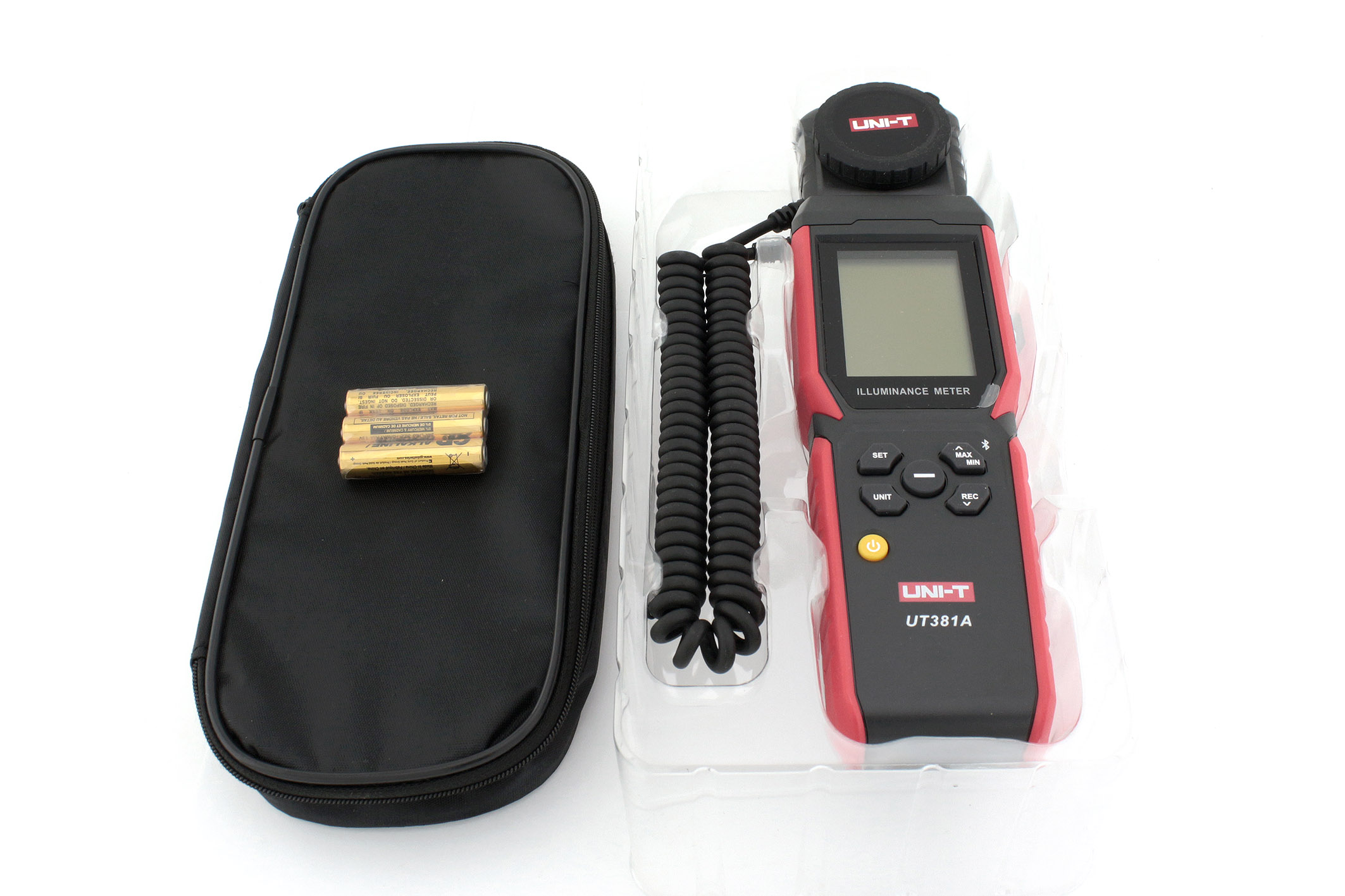 Измеритель света UNI-T UT381A