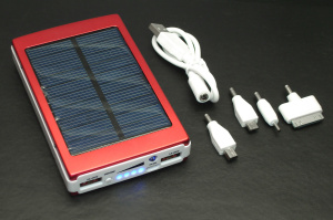 Универсальный внешний аккумулятор Powerbank 13800mAh на солнечной батарее c фонариком