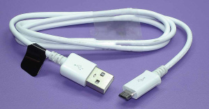 Кабель AI-MUSBW для зарядки и синхронизации MicroUSB на USB 2.0 белый