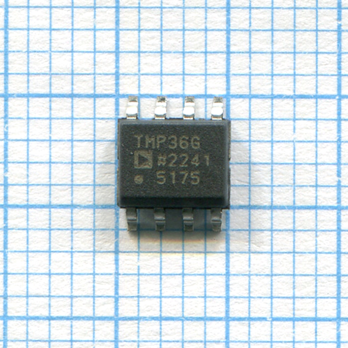 093835