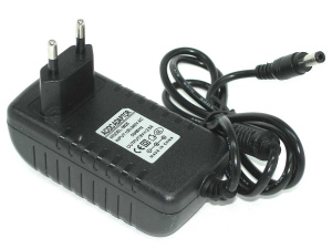 Блок питания (сетевой адаптер) 9V 2.5A 5.5x2.1