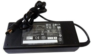 Блок питания (сетевой адаптер) для ноутбуков Toshiba 19V 4.74A 90W 5.5x2.5мм