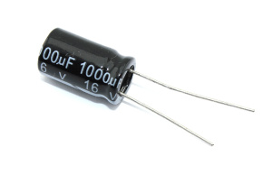 Конденсатор [CHINA] | DIP | ECAP, 16V 1000mF, p=5mm